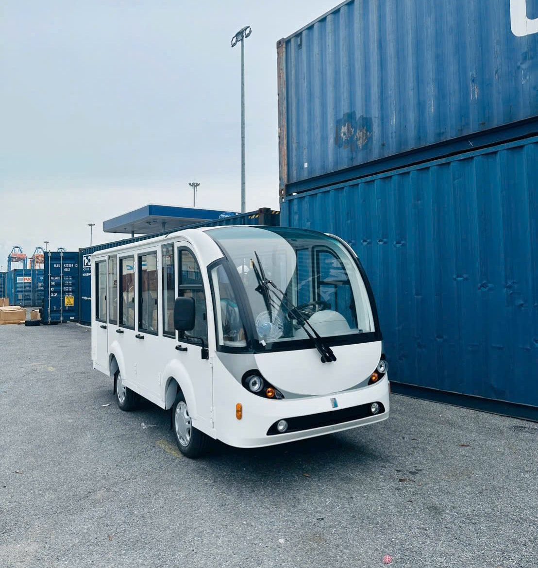 Xe Điện Du Lịch Cabin Kín 11 EAGLE